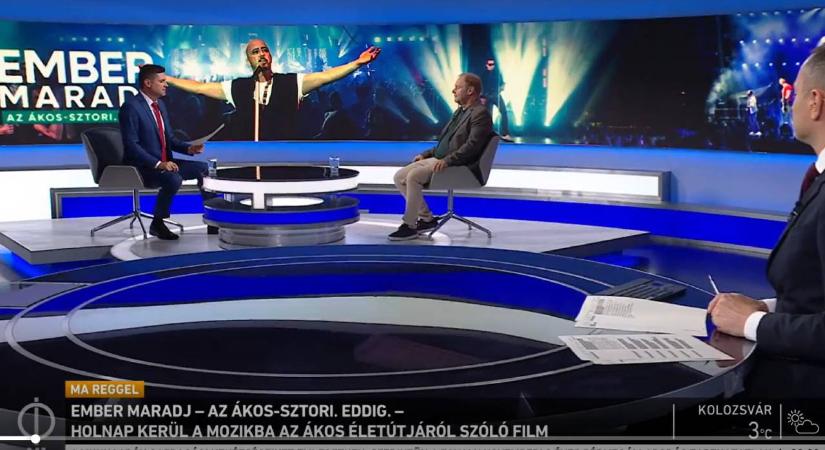 Itt az év bakija a köztévéről: Ákosról beszélgettek, de egy másik Ákos fotóját tették ki