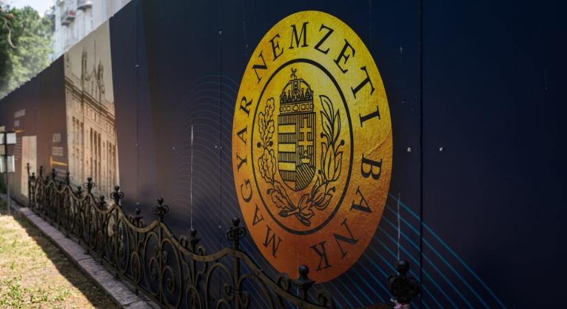 Qubit: múzeumok között oszthatják szét az MNB-gyűjtemény műtárgyait