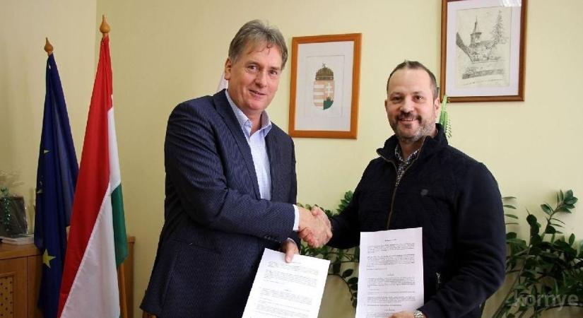 Szintet lép Környe: kezdődhet a sportcsarnok építése!