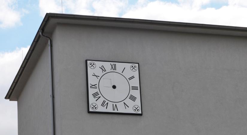 Javítani vitték a piac óráját