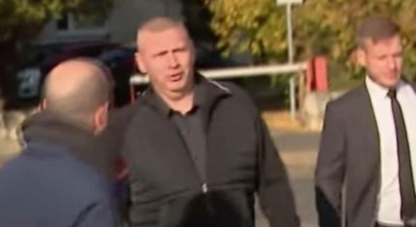 Sajtóhír: Ruszin-Szendi Romuluszt gyanúsítottként hallgathatták ki a rendőrkapitányságon (VIDEÓ)