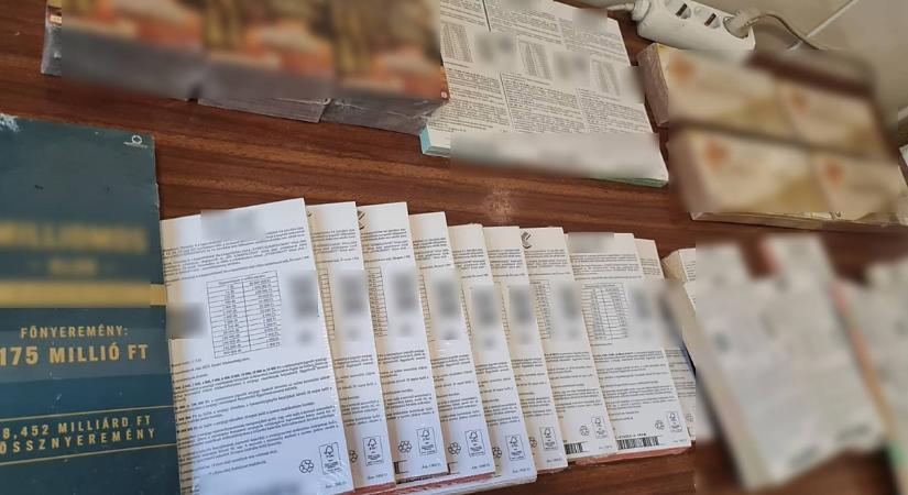 Ötmillió forintnyi pénzt és sorsjegyet lopott a hajdúsámsoni férfi, de csak a balszerencséjét hozták meg – videóval
