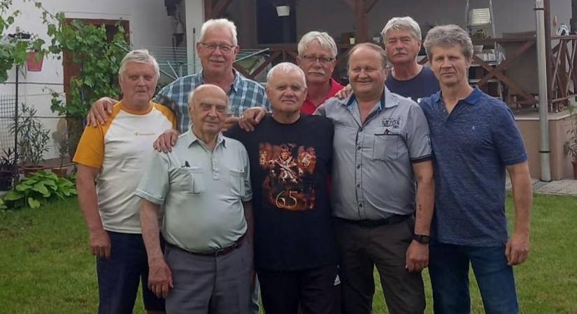 Példakép, óriási egyéniség volt – így búcsúztak hevesi a legendától tanítványai, kollégái