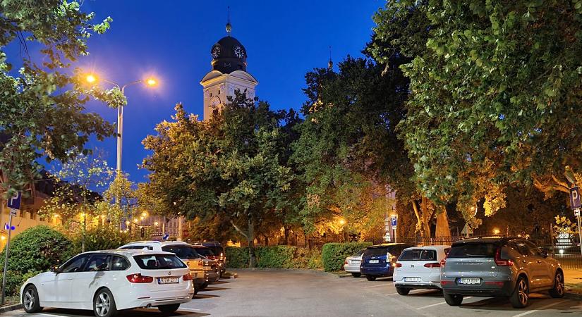 Szombati munkanap: ugyanúgy parkol Debrecen