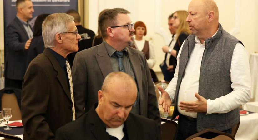 Jó üzlet a szomszédság: horvát kamillát küldenek a magyar teások Kínába