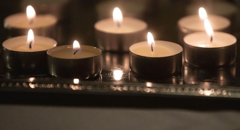Tragédia: elhunyt tanárát, Ágika nénit gyászolja a debreceni iskola