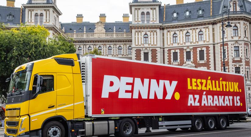 A PENNY kamionja idén is csatlakozott az Adománykonvojhoz