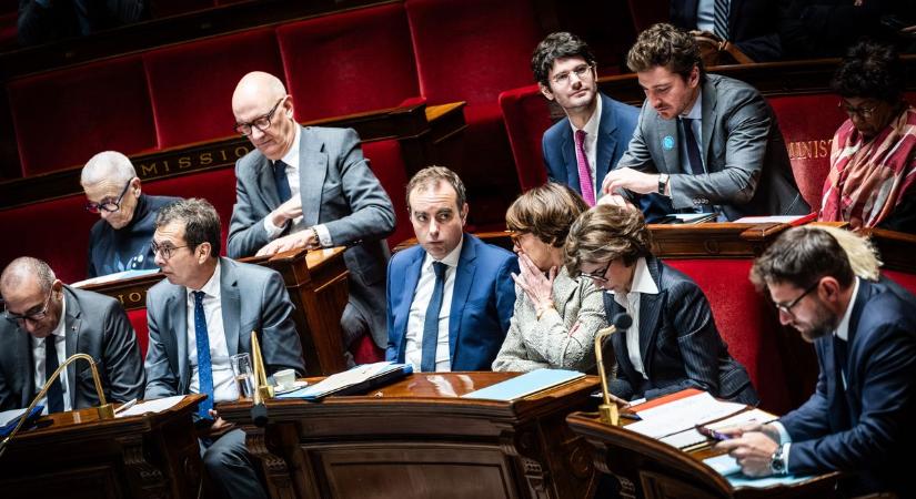 Megmenekült a francia kormány: elbukott a bizalmatlansági indítvány, de az igazi csata még hátravan – Lecornu még belebukhat a költségvetésbe