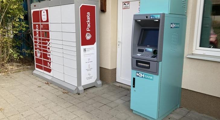 Bankautomata Szűcsiben 
