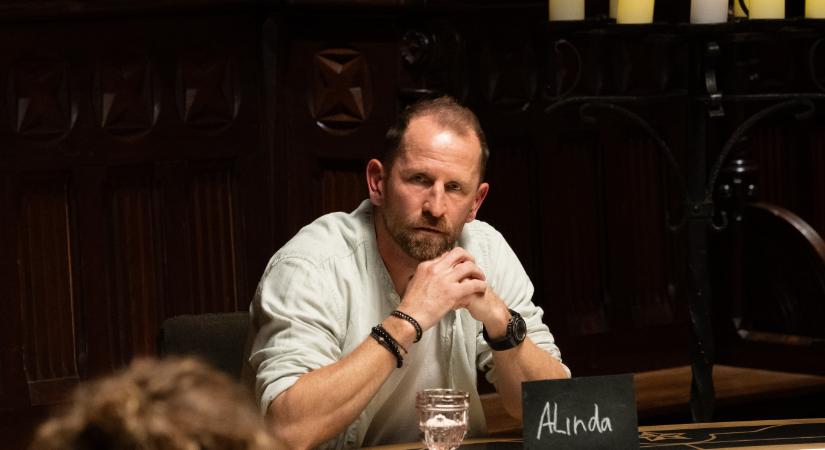 Hahó, értelmiségiek! Torghelle Sándor nyerte Az Árulókat