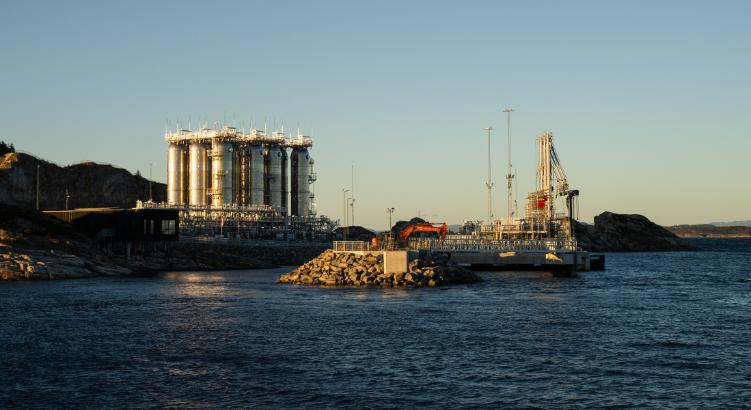 Teljes kapacitással működik a világ első szén-dioxid tárolója: a CO₂ a tengerfenék alá kerül