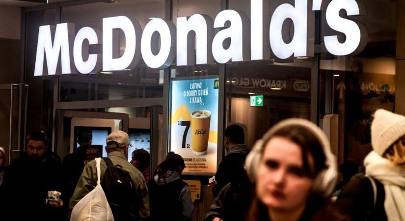 A McDonald’s újítása: nincs sorban állás, csak szabályos tolakodás