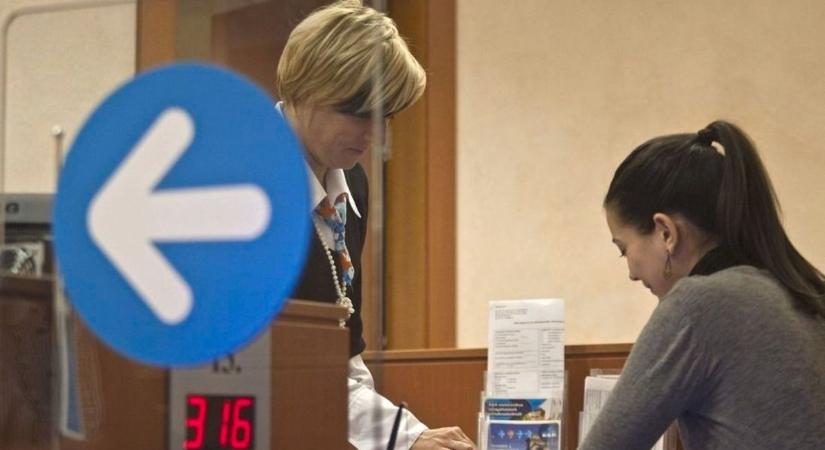 Üres bankfiók, mégis várakozás: olvasónk kiakadt a tiszteletlen ügyintézésen