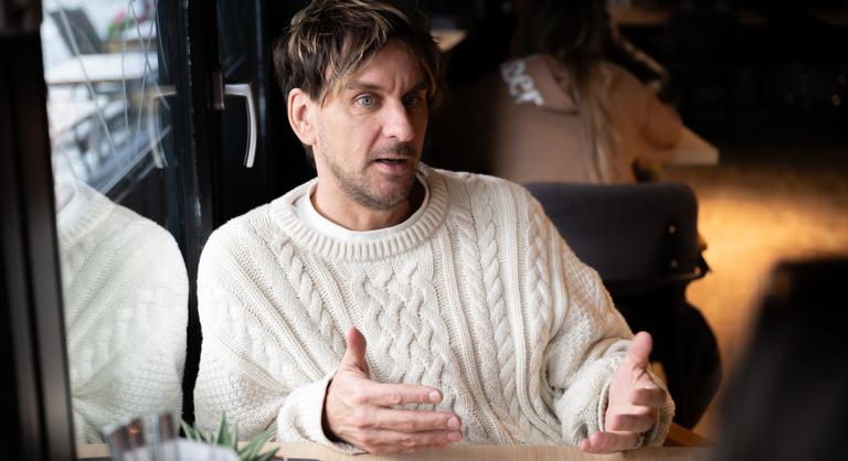 Fabricius Gábor: A magyar társadalom addig tűri az erőszakot, amíg fekete zsákban nem visznek ki valakit a lakásból