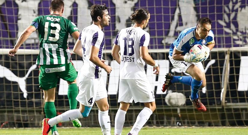 Újpest-Fradi: 10 éve nem látott meglepetést vár a kapus, aki 20 derbin védett
