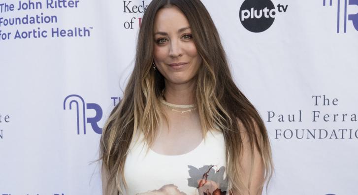 Óriási nőtt Kaley Cuoco kislánya, már most édesanyja kiköpött mása a 2,5 éves Matilda