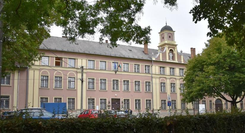 Egyedülálló lehetőségek Dombóváron – Tanulj az Apáczai Technikumban!