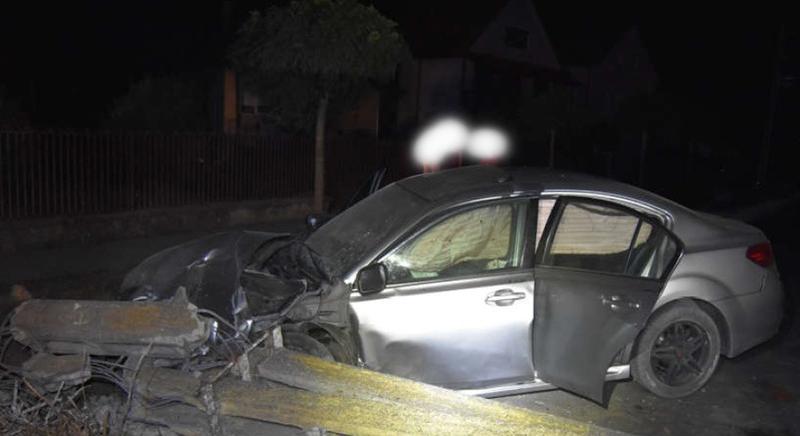 Részeg sofőr döntötte ki az oszlopot, több utcában elment az áram