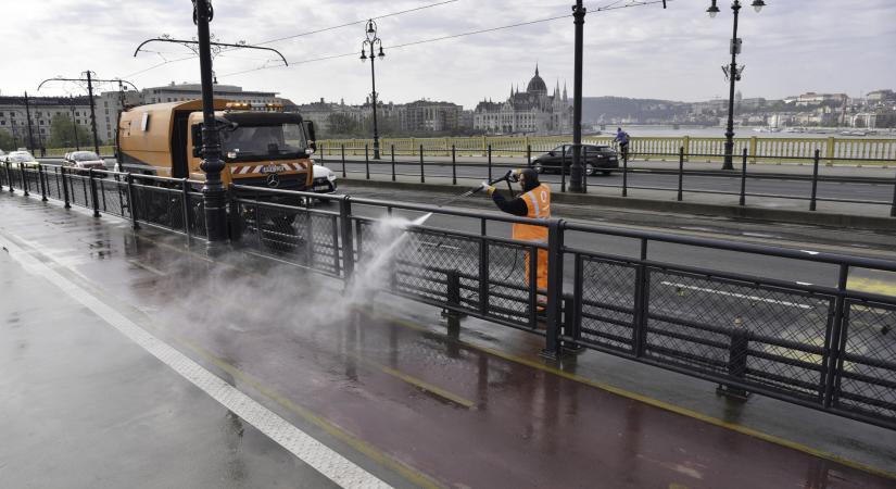 Nagy takarítás kezdődik a főváros két hídján