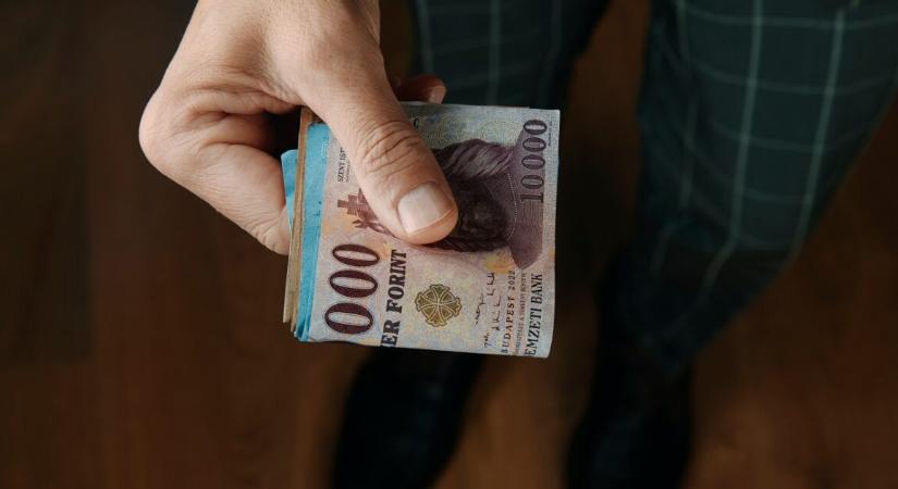 Így kerestek a magyarok augusztusban – ennyi volt a bruttó átlagkereset a nyár végén Magyarországon