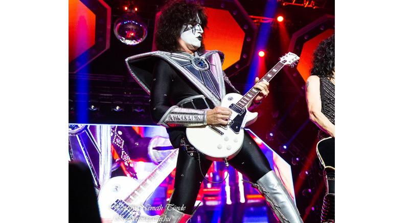 Elhunyt Ace Frehley, a KISS ikonikus gitárosa