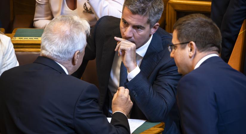 Ilyen politikai megtorlást még tényleg nem láttunk soha