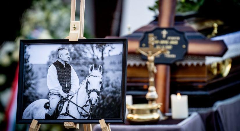 Az egy éve elhunyt Potápi Árpád Jánosra emlékezik az elnök