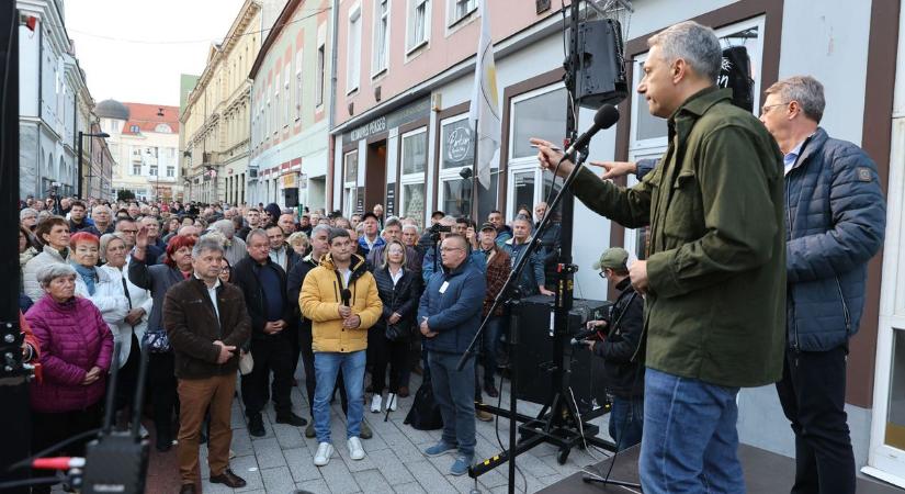 Pedofil bűnelkövetők kasztrálása, drogszigor, elvándorlás – Lázár János nem kertelt a kanizsai Lázárinfón