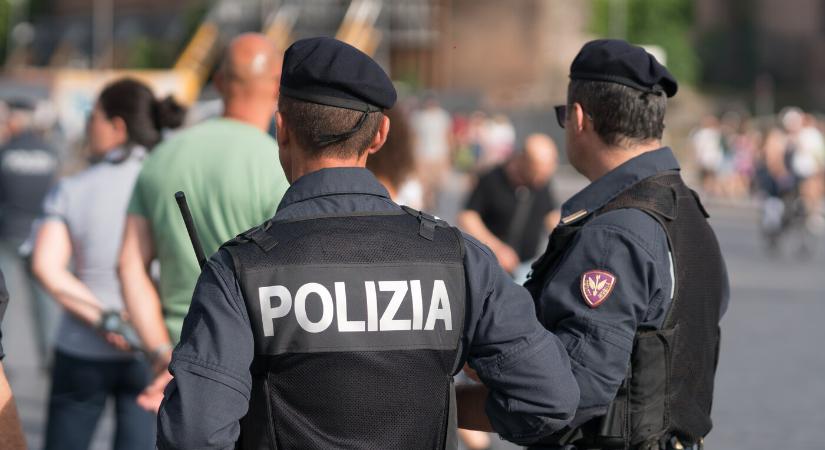 Felrobbantották az olasz köztévé oknyomozó riporterének autóját