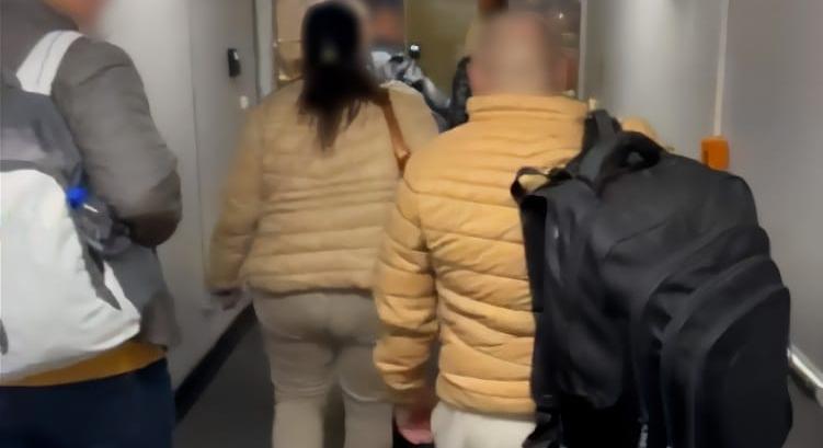 Emberrablás miatt is körözött magyar párost hozott haza Mexikóból a magyar a rendőrség