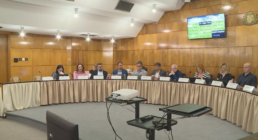 Vállalkozásokat is támogatnak a jövőben