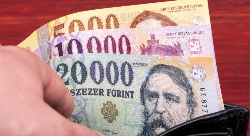 Lassul az átlagbérek növekedése, és a többség nem is érzékeli a fizetésemeléseket