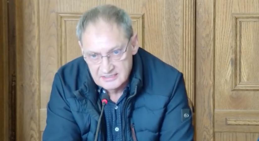 Hát ki vagy te, bassza meg? Egy senki vagy, egy senki vagy – osztotta ki a volt fideszes alpolgármester a képviselőtársát