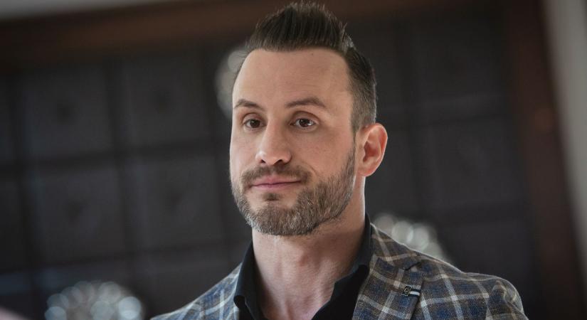 Hoppá! Vele osztja meg az ágyát Csuti, a barátnője sem hagyhatta szó nélkül!