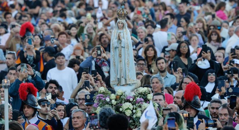 A Vatikán adatai szerint nőtt a katolikusok hívők száma, csökkent a papoké
