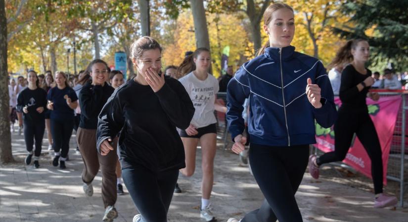 Balatonfüred legszebb részén futottak a helyi diákok (eredményekkel, fotókkal, videó)