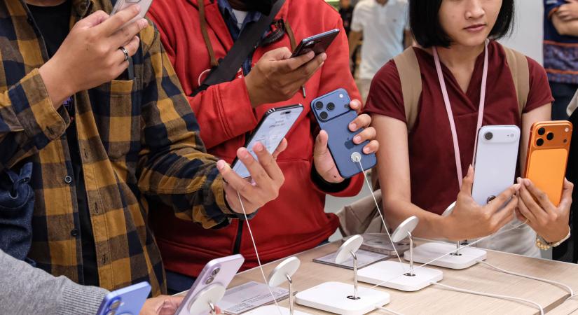 Sok helyen elfogytak az uj iPhone-ok