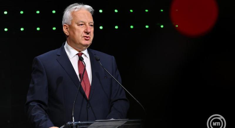 Semjén Zsolt: egyhangú a kiállás a külhoni magyarok szavazati joga és a KMKSZ mellett