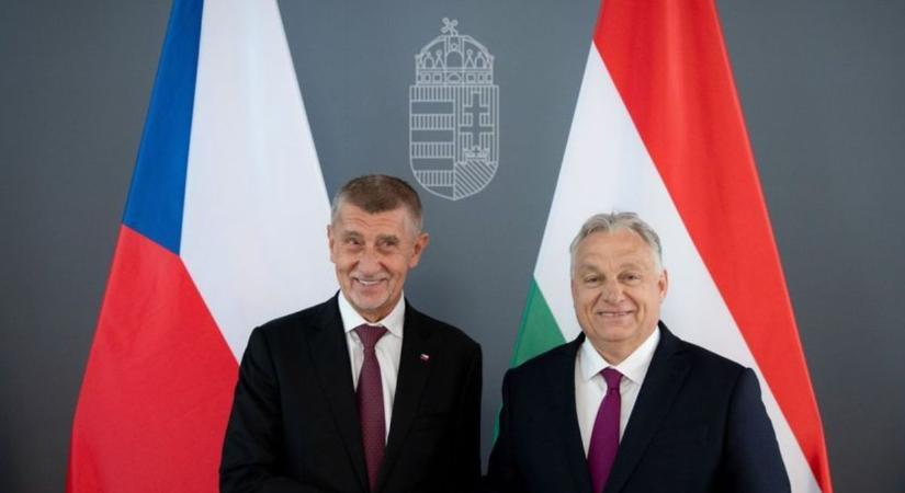 Budapesti békecsúcs: „Orbán Viktor ismét bebizonyította, hogy a világ egyik legelismertebb államférfija”