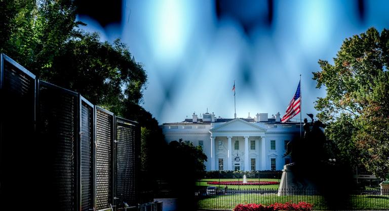 Volodimir Zelenszkij megérkezett a Fehér Házba, kezdődnek a tárgyalások - Idén már ötödször ül le egyeztetni az amerikai és az ukrán elnök.