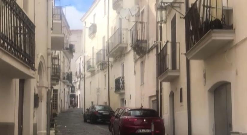 El akarja kobozni az üresen álló ingatlanokat Ilaria Salis pártja a lakhatási helyzet megoldása érdekében  videó