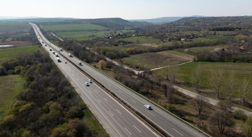 Kiszivárgott a Strabag levele: megmagyarázta, miért szakadt szét a 300 milliárdos autópályája – Lázár János iszonyú dühös lesz