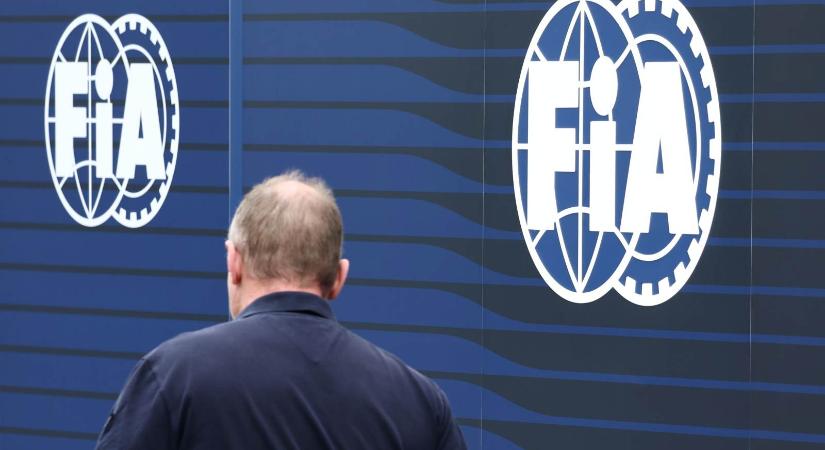 Demokrácia helyett színjáték – visszalépett az ellenjelölt