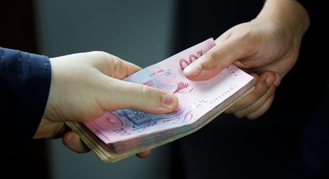 Az ukránok többsége bízik Ukrajna korrupcióellenes politikájában, az már csak 40 százalék szerint reménytelenül korrupt