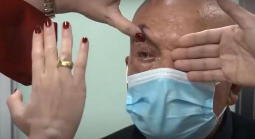 Forradalmi műtéttel nyerte vissza a látását egy 10 éve megvakult idős férfi