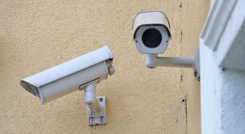Idegállapotba került a nő – Őrjöngése közben közel 100 ezer forintnyi kárt okozott
