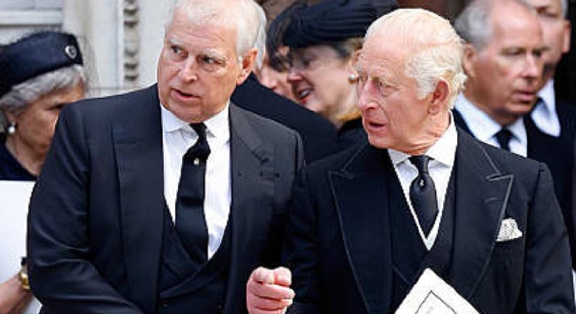 Áll a bál a királyi családban, András menti, ami még menthető