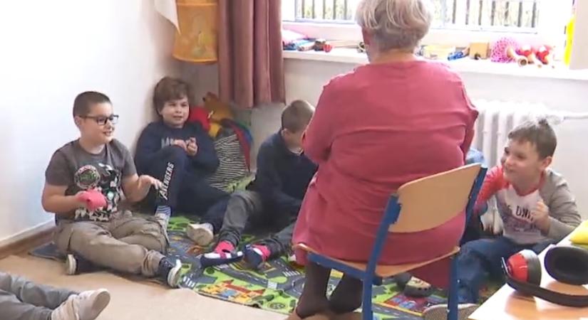 Tanösvény – Szülők, pedagógusok és az ellátórendszer a sajátos nevelési igényű gyerekekért  videó