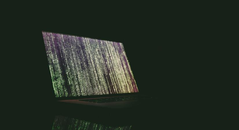 Digitális bűnözés célkeresztben: Kolumbia és Európa egyszerre csapott le a csaló hálózatokra