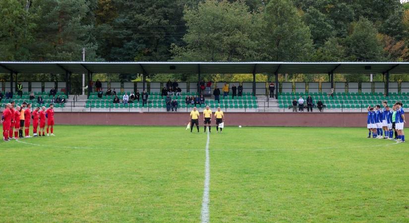 Szombati fociprogram: gyászszünet a felnőtt mérkőzések előtt